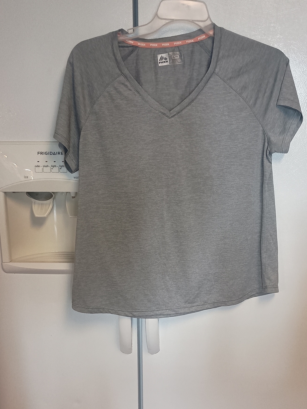 Reebok Women's Heather Gray V-Neck Short Sleeve Tee Women's Size XL